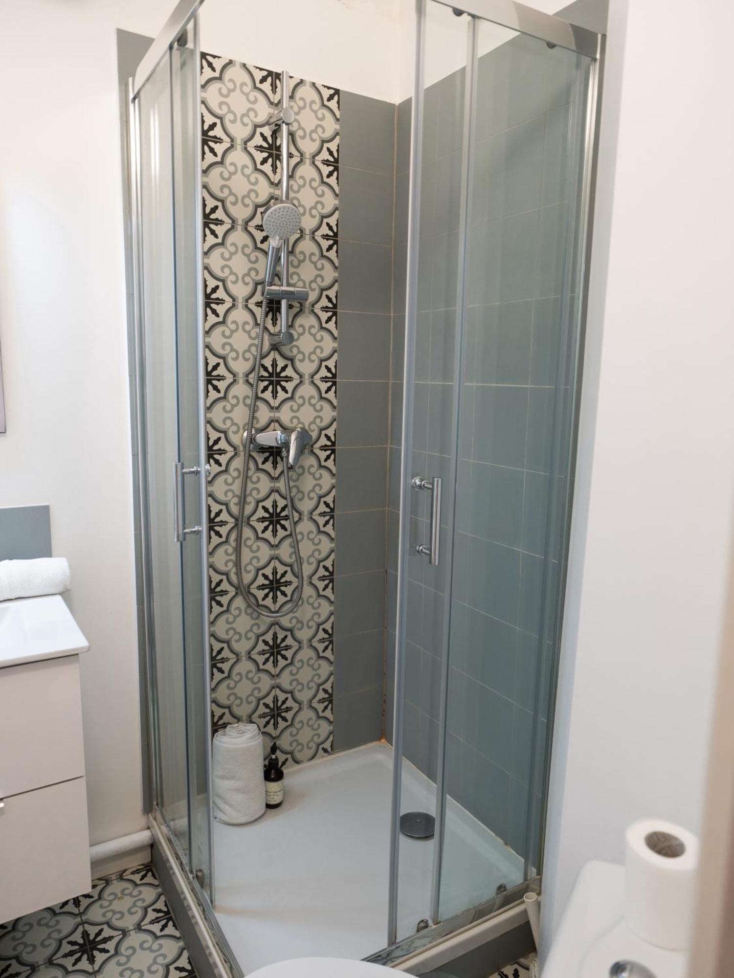 Le Refuge Urbain - Port A 2 Pas & Animaux Acceptes Apartment Toulon Ngoại thất bức ảnh