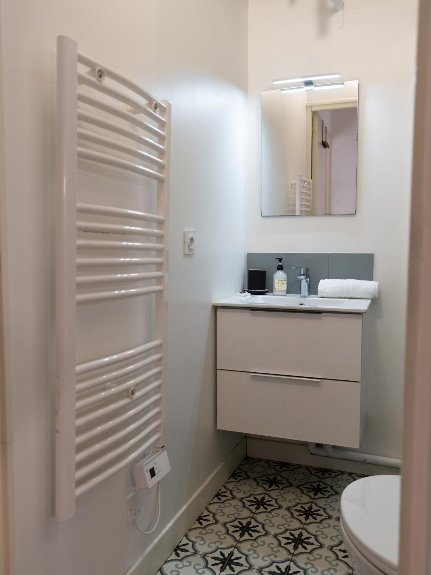 Le Refuge Urbain - Port A 2 Pas & Animaux Acceptes Apartment Toulon Ngoại thất bức ảnh